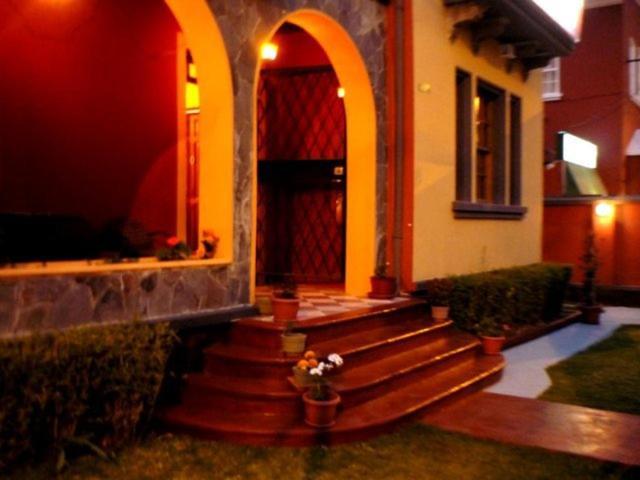Hostal del Piamonte Quito Esterno foto