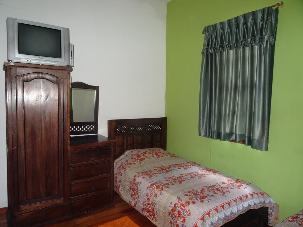 Hostal del Piamonte Quito Esterno foto