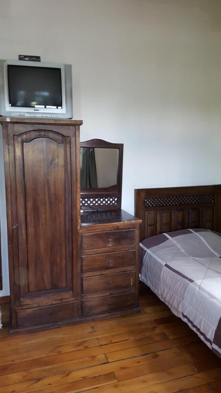 Hostal del Piamonte Quito Esterno foto